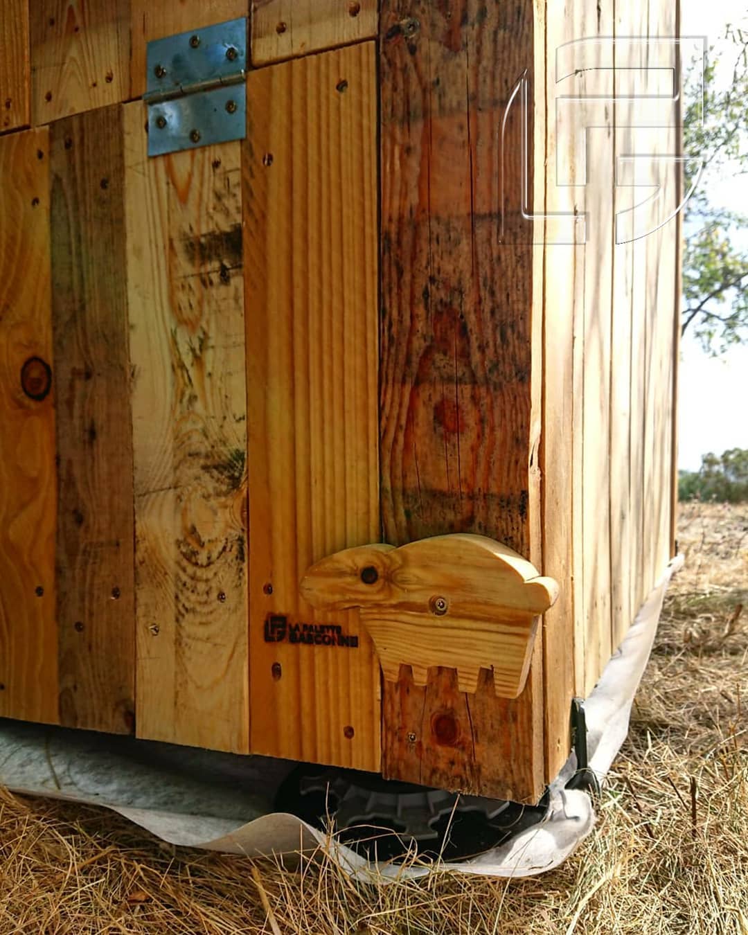 toilettes sèches bois palette sur-mesure éco-responsable naturel auch toulouse occitanie recyclage surcyclage