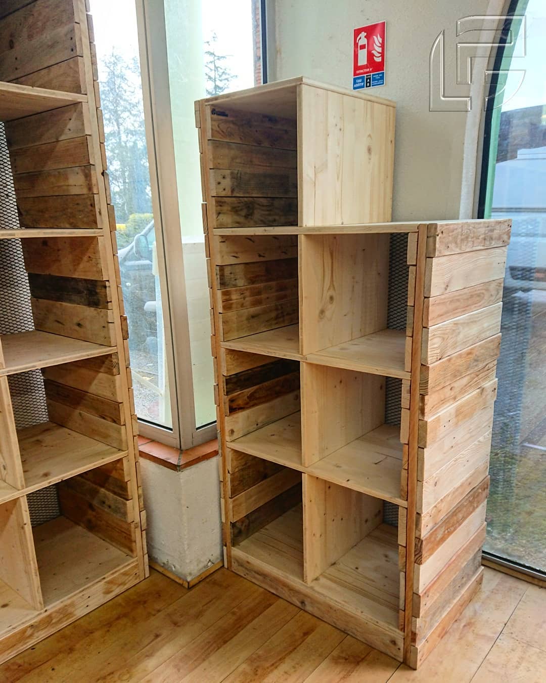 meuble mobilier agencement aménagement bois palette sur-mesure éco-responsable auch occitanie artisanal recyclage surcyclage upcycling magasin bio épicerie