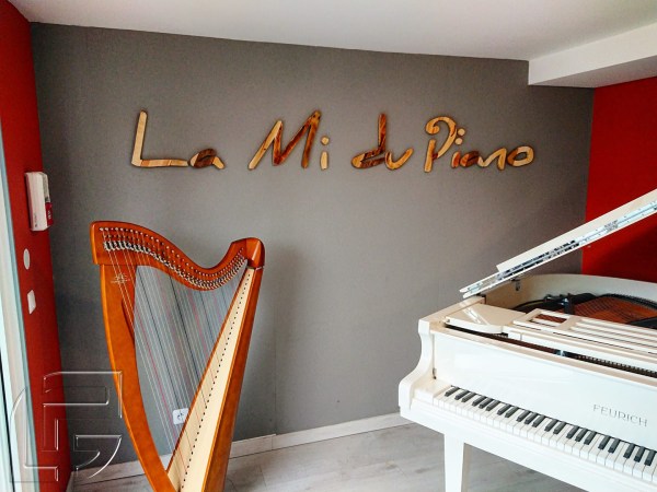 enseigne bois palette sur-mesure magasin piano toulouse auch occitanie