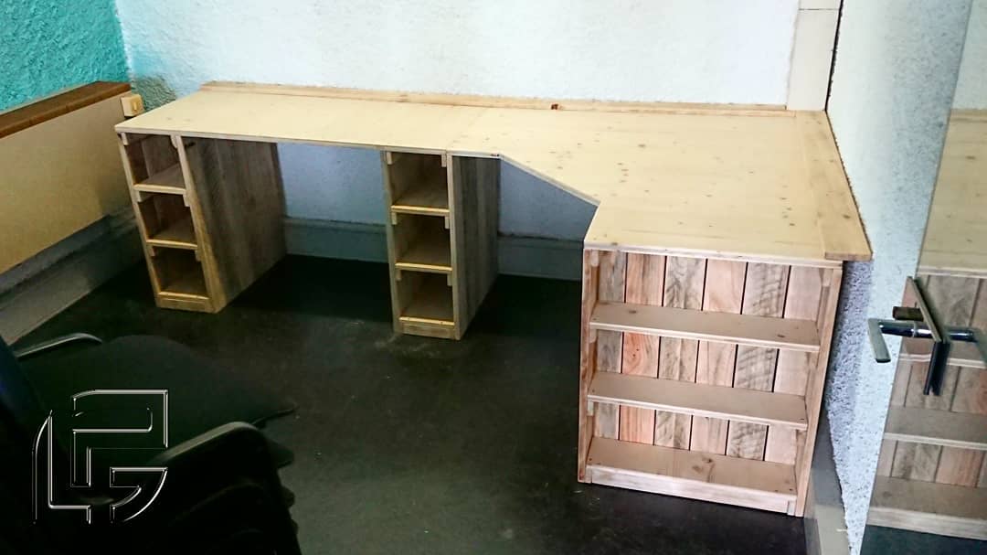 meuble mobilier intérieur agencement bureaux bois palette toulouse auch occitanie sur-mesure éco-responsable