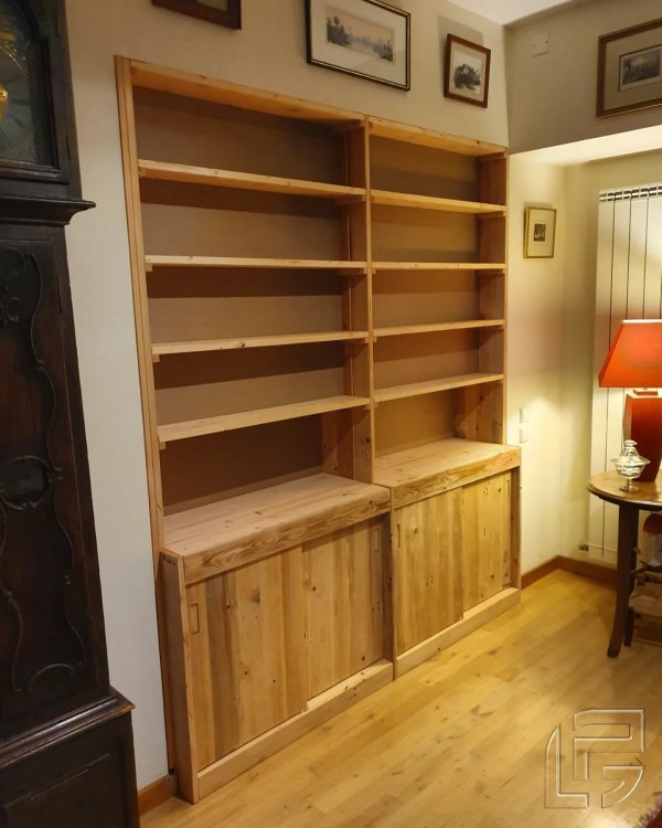 bibliothèque rangement sur-mesure artisanal bois de palette porte coulissante livre éco-responsable surcyclage upcycling occitanie gers toulouse meuble mobilier